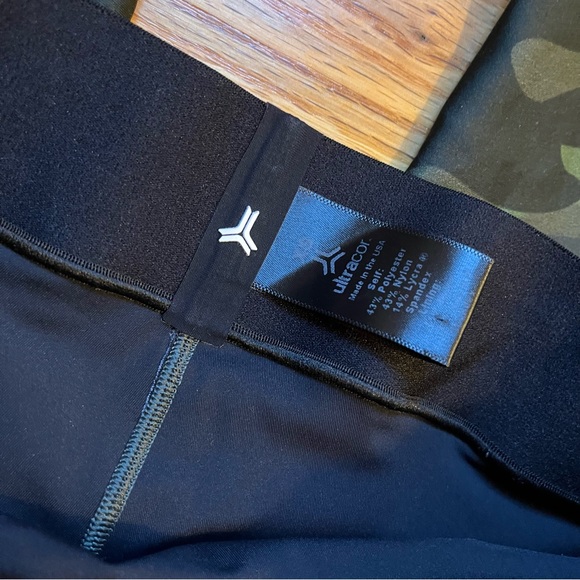 UltraCor camo print leggings size XS - Picture 4 of 4